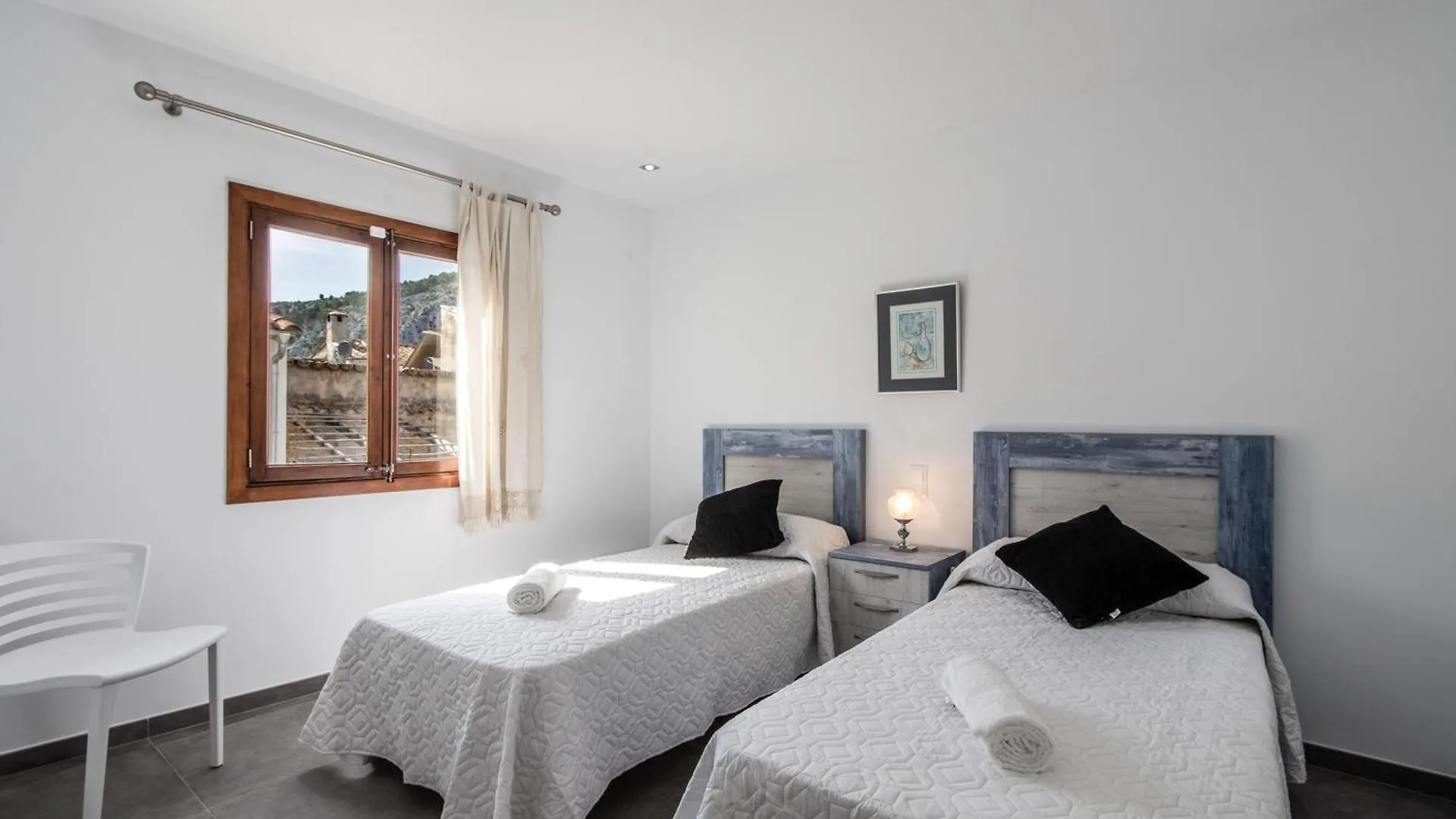 Historic Pollensa Townhouse Casa Bugera 3 Bedrooms Private Pool Walking Distance To Centre 0*, Pollença